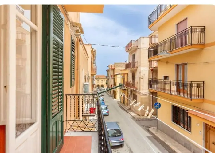 Casa Antonella بيت ضيافة تْرابْيا